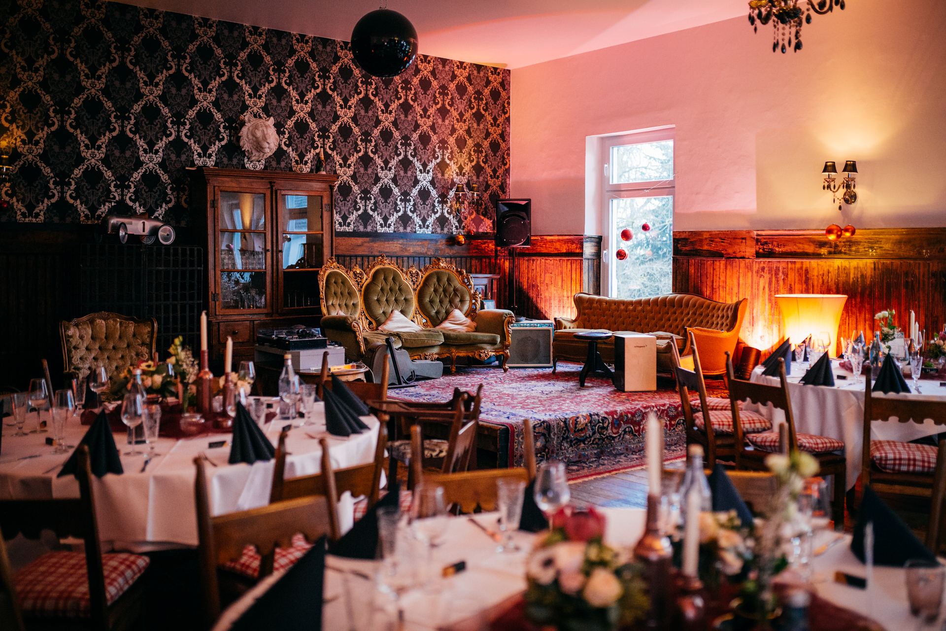 Wintertrauung mit Traulina Restaurant Kaufmanns in Gelnhausen Wintertrauung mit Traulina Restaurant Kaufmanns in Gelnhausen