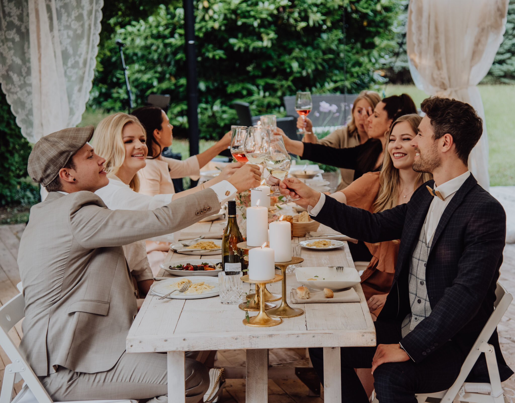 Gartenhochzeit mit Freunden Gartenhochzeit mit Freunden