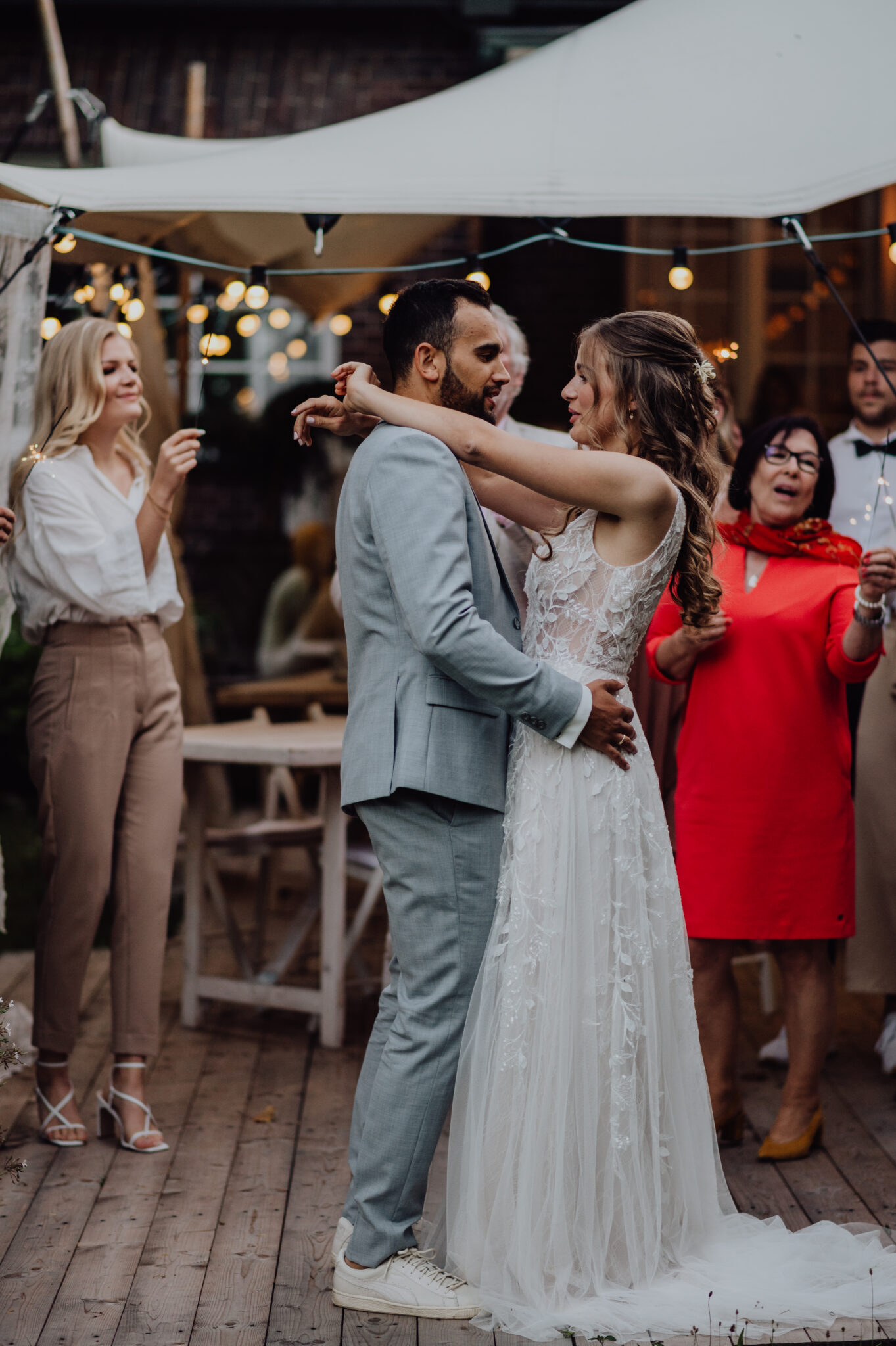 Hochzeitstanz unter Freunden Hochzeitstanz unter Freunden
